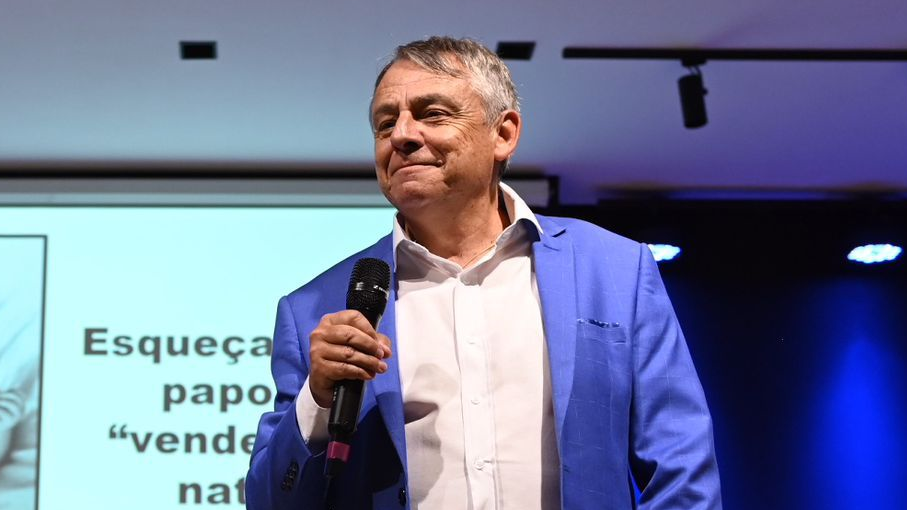 Palestrante Eduardo Tevah traz treinamento de vendas “Como Vender em Novos Tempos” a Blumenau