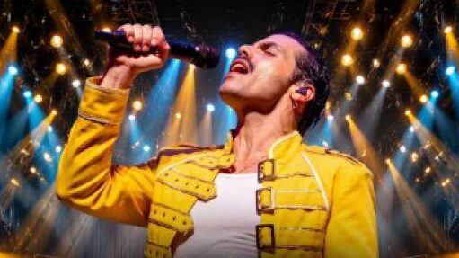 Tributo ao Queen celebra o legado de Freddie Mercury no Teatro Michelangelo, em Blumenau