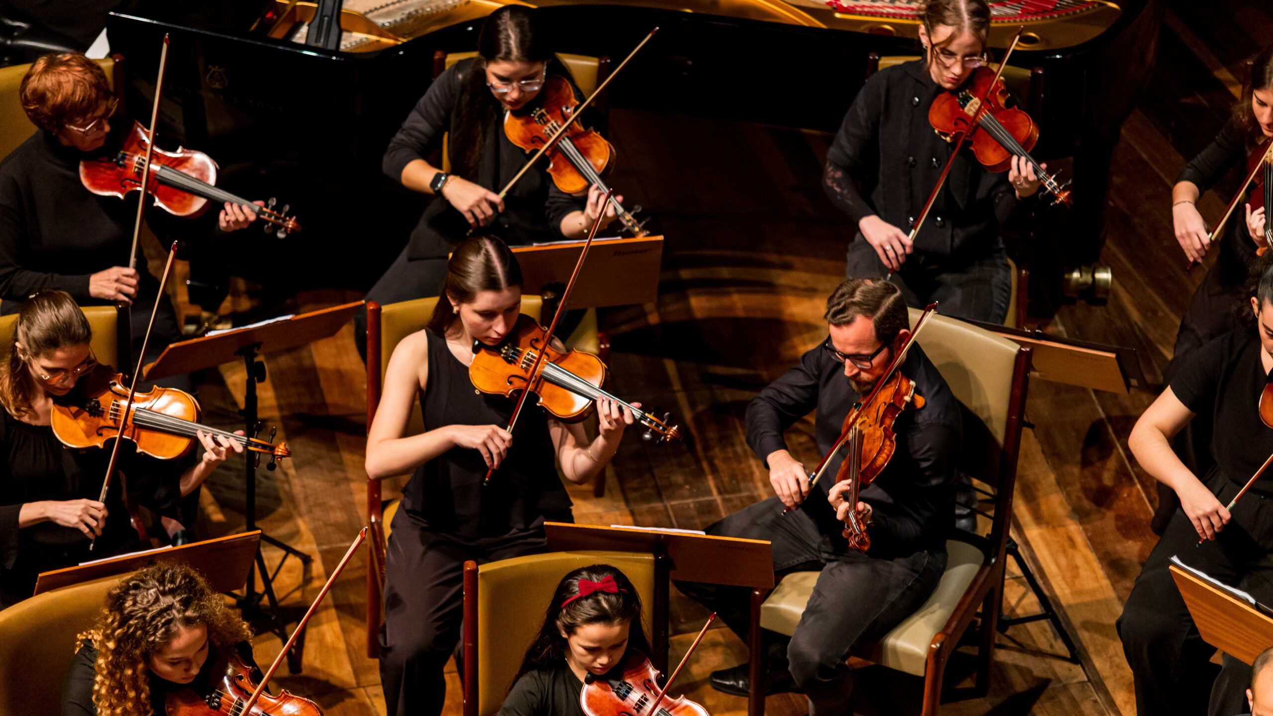 Grupo de Cordas da Escola de Música Carlos Gomes faz concerto gratuito no Teatro Carlos Gomes em 2 de outubro