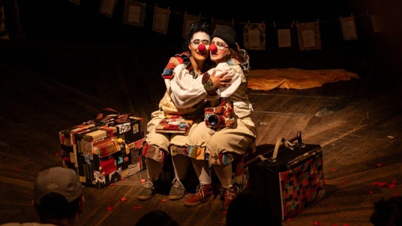 Espetáculo teatral “O Varal de Poesias” encerra projeto de arteterapia para mulheres em Blumenau, neste dia 12