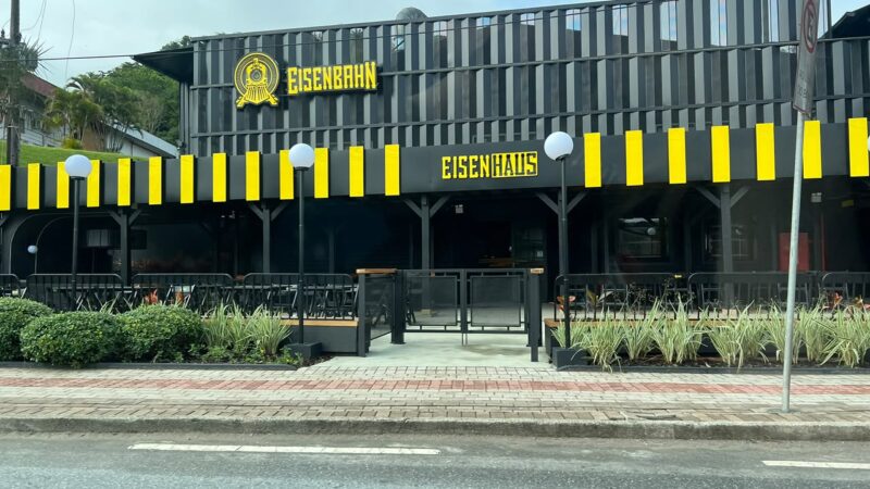 EisenHaus: antigo bar da Eisenbahn reabre em Blumenau com prato assinado por Henrique Fogaça
