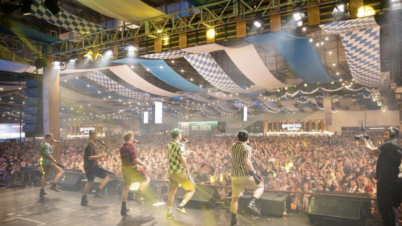 Veja como foi a apresentação da VoxxClub nessa sexta-feira, na Oktoberfest