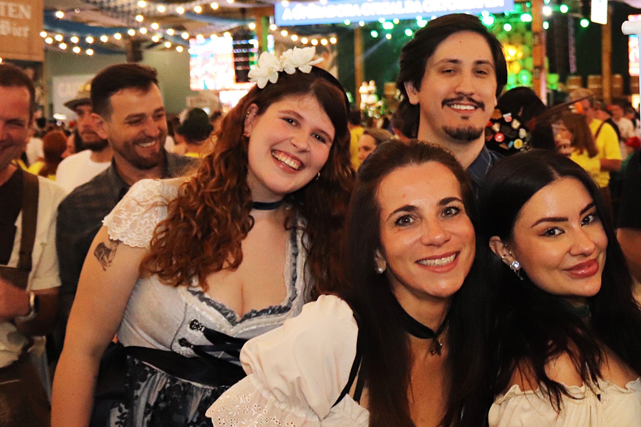 Noite do Stammtisch reuniu 38 confrarias na 41ª Oktoberfest Blumenau: Veja quem passou por lá